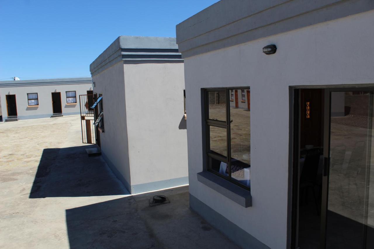 Davilla Guest House Mazenod 外观 照片