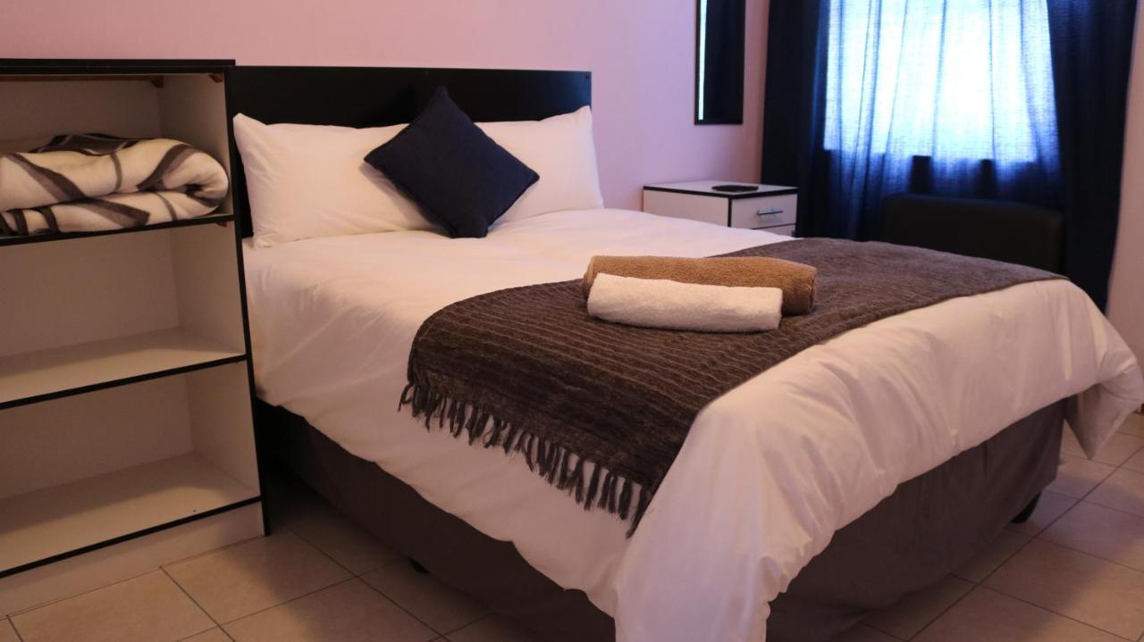 Davilla Guest House Mazenod 外观 照片